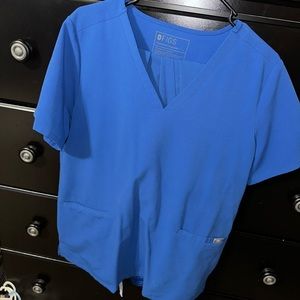 Figs large casma top and large joggers in royal blue